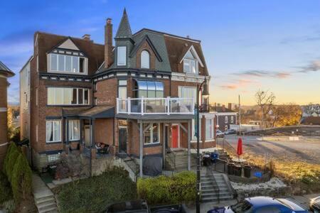 Charming Studio-Panoramic View-Your Pittsburgh Sanctuary Appartement Buitenkant foto